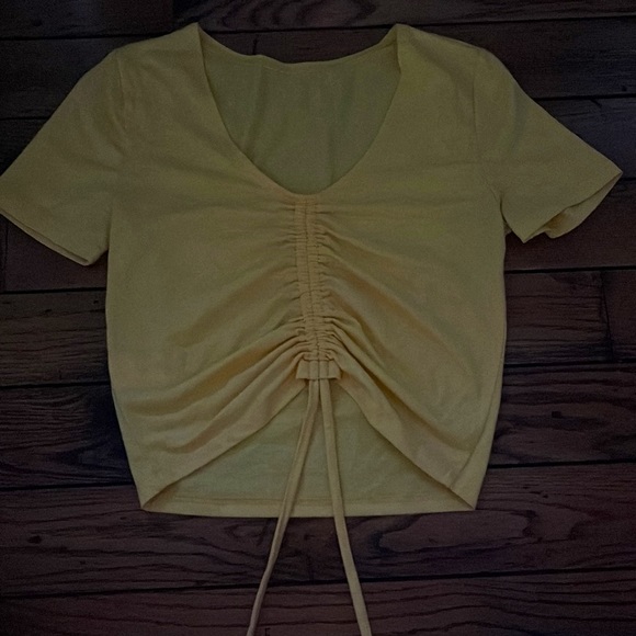 size xs SHIEN yellow crop tie top - Picture 2 of 3